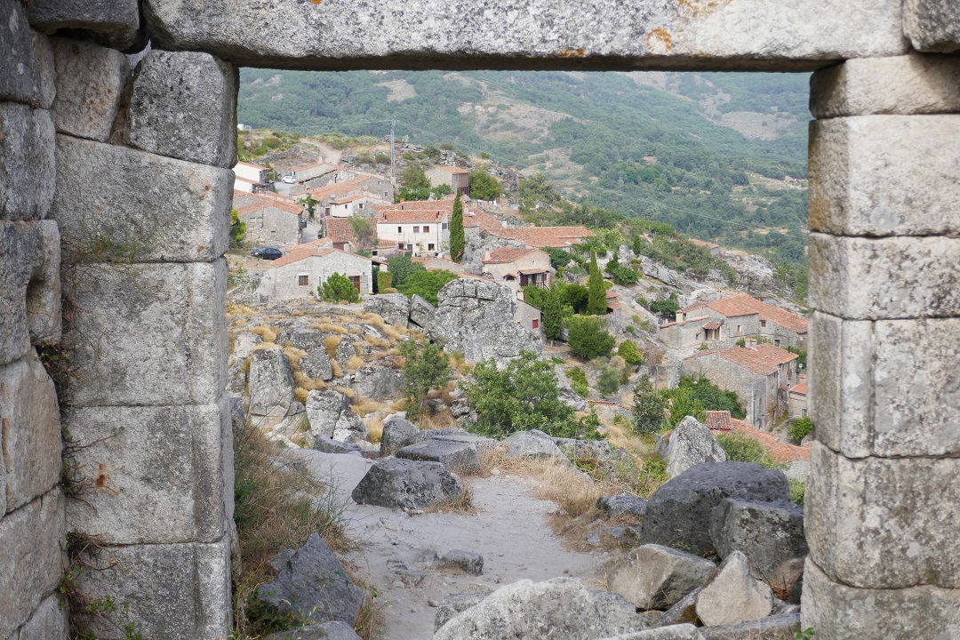Hamlet of Trevejo, as seen from the castle