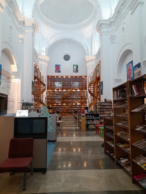 Public Library, Llerena_interior