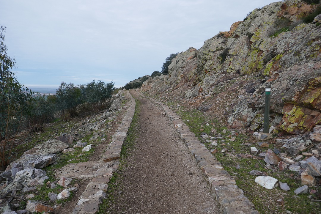 Sendero del Abrigo del Águila, Magacela_first part, narrower path