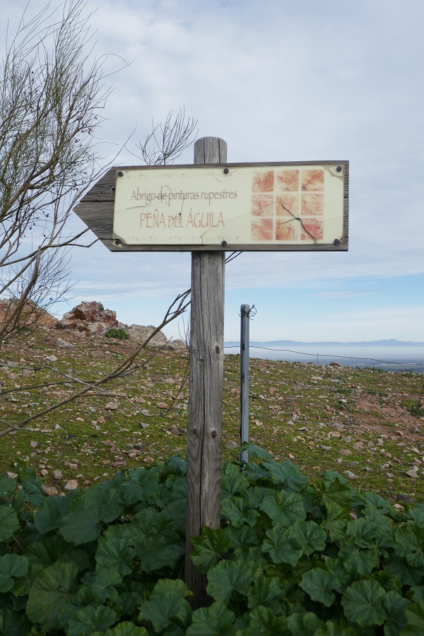 Sendero del Abrigo del Águila_sign