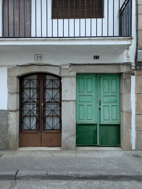 Aldeanueva del Camino_doors Aldeanueva del Camino_doors