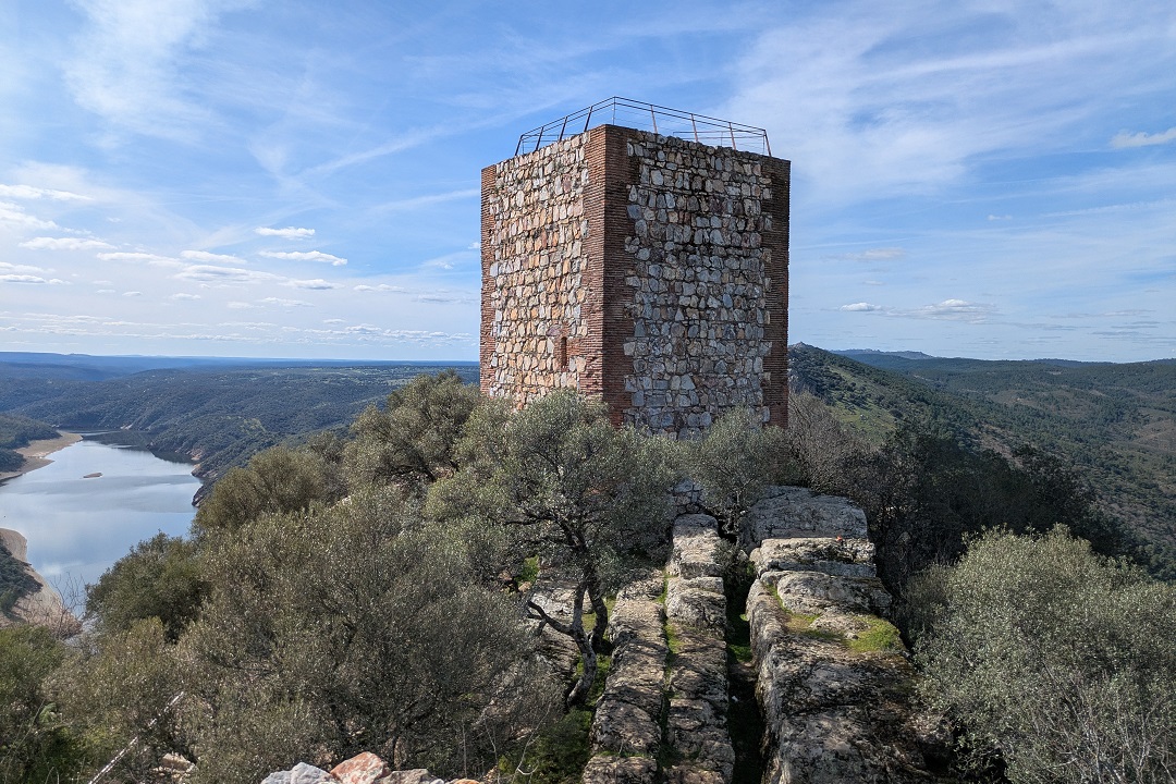 Castillo de Monfragüe_main