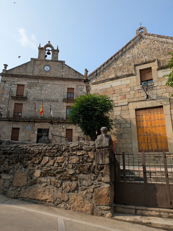 El Torno_townhall and church El Torno_townhall and church
