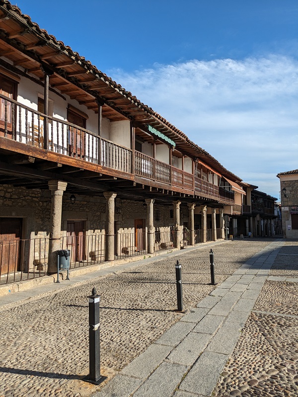 Cuacos de Yuste, plaza de españa