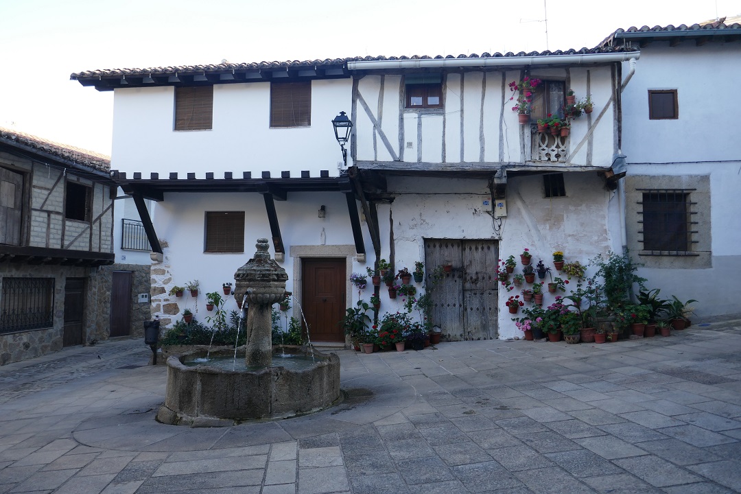 Plaza de la Fuente de los Chorros, Cuacos de Yuste_1