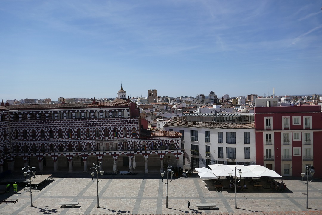 Squares in Extremadura_featured