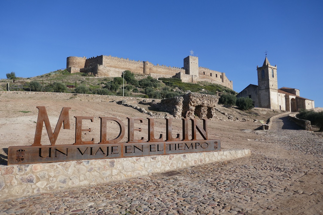 A-5 road through Extremadura_Medellín