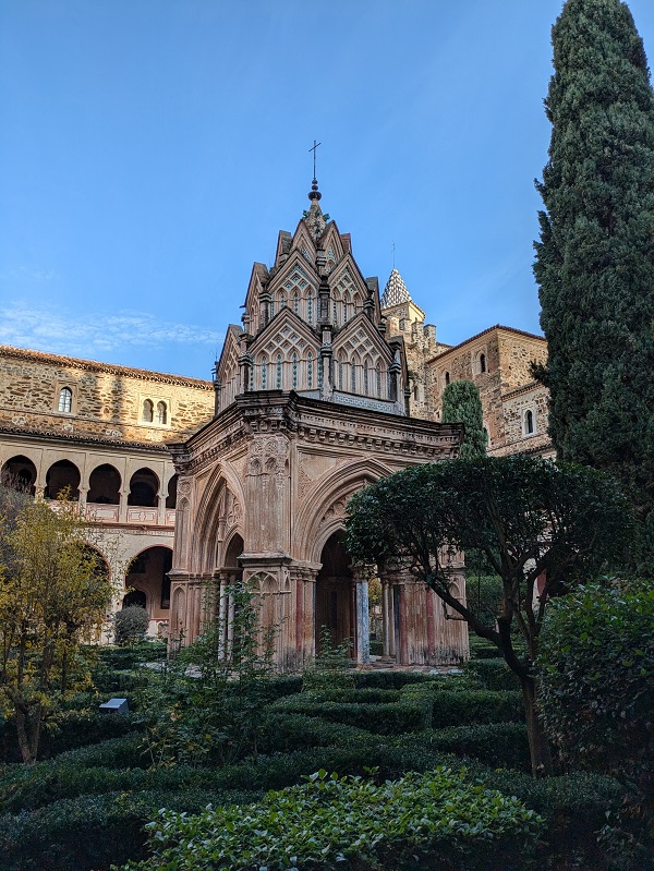 Guadalupe Monastery_Mudejar cloister_1