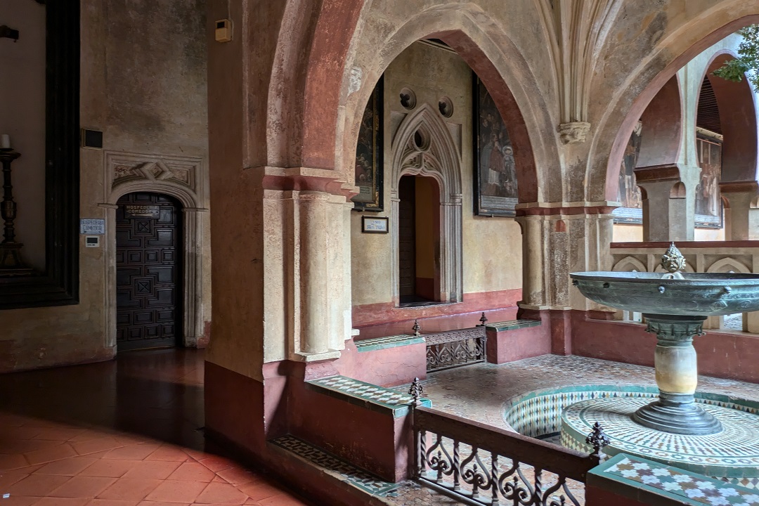 Guadalupe Monastery_Mudejar cloister_3