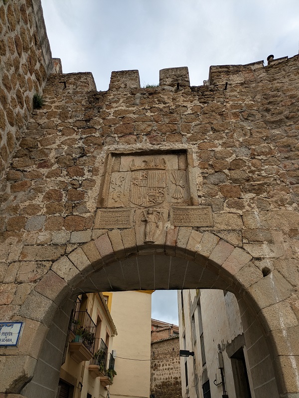 Plasencia_Puerta de Berrozana