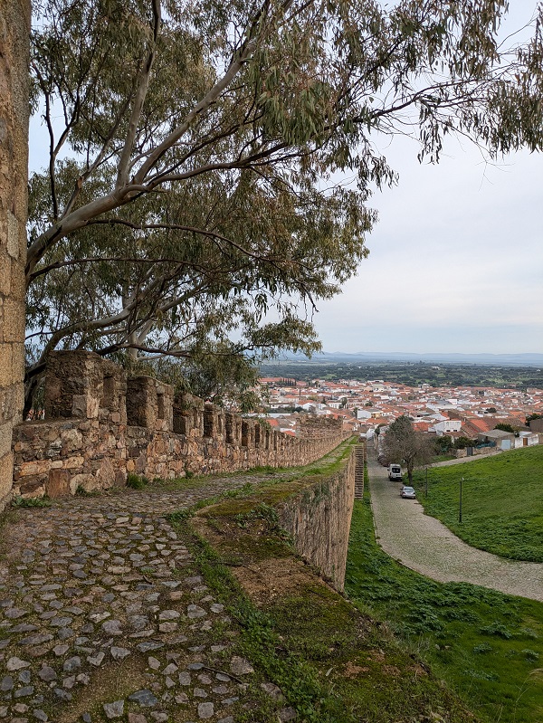 Castillo de Luna, Alburquerque_city walls