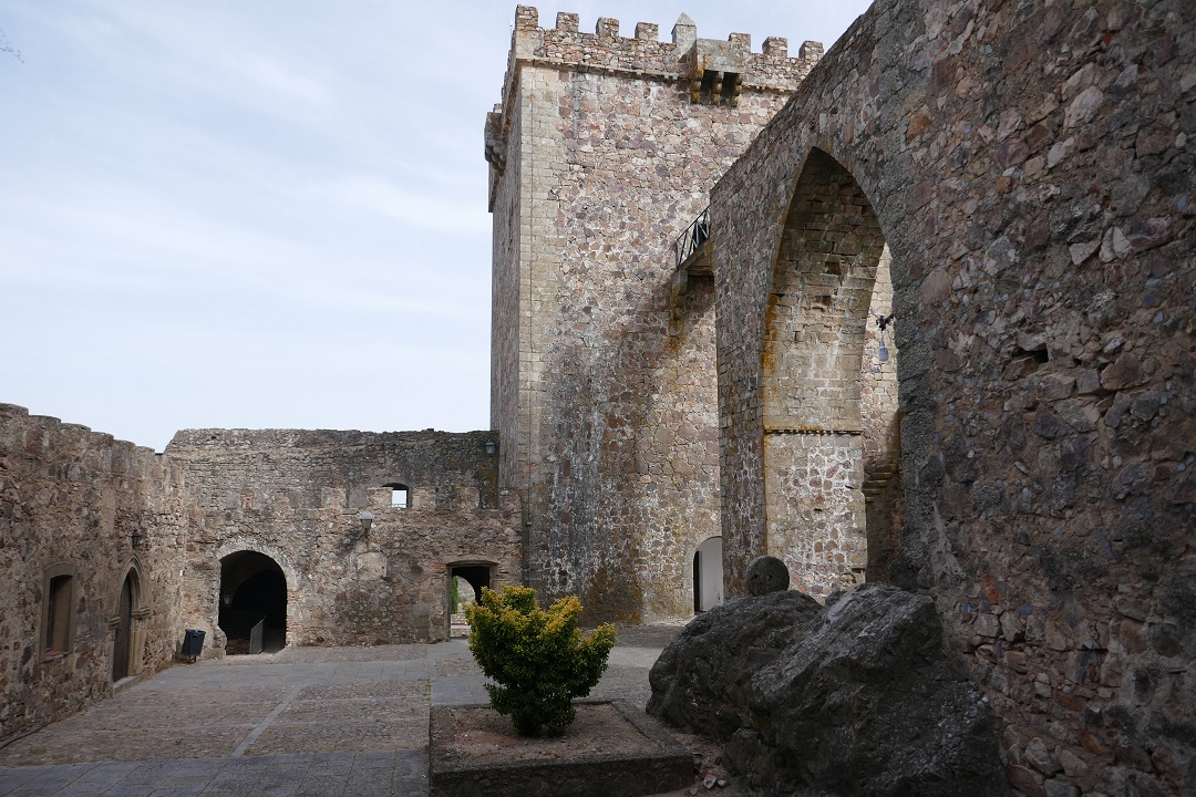 Castillo de Luna, Alburquerque_plaza alta