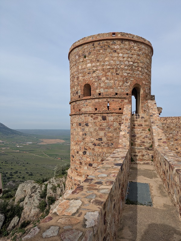Castillo de Capilla_round towers_2 Castillo de Capilla_round towers_2